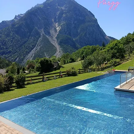 Hanni Semesterbostad